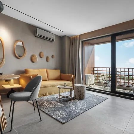 Seaview In Complex Iron Code * Varna