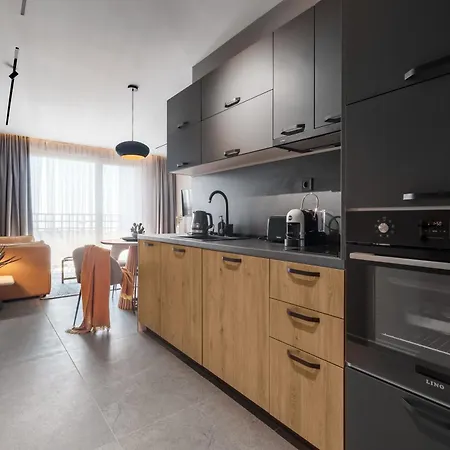 Seaview In Complex Iron Code Apartman *